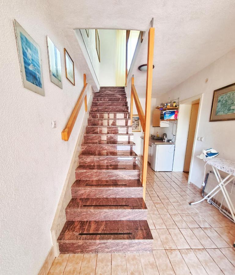 Apartments Discovery 2 Ljubuski Luaran gambar