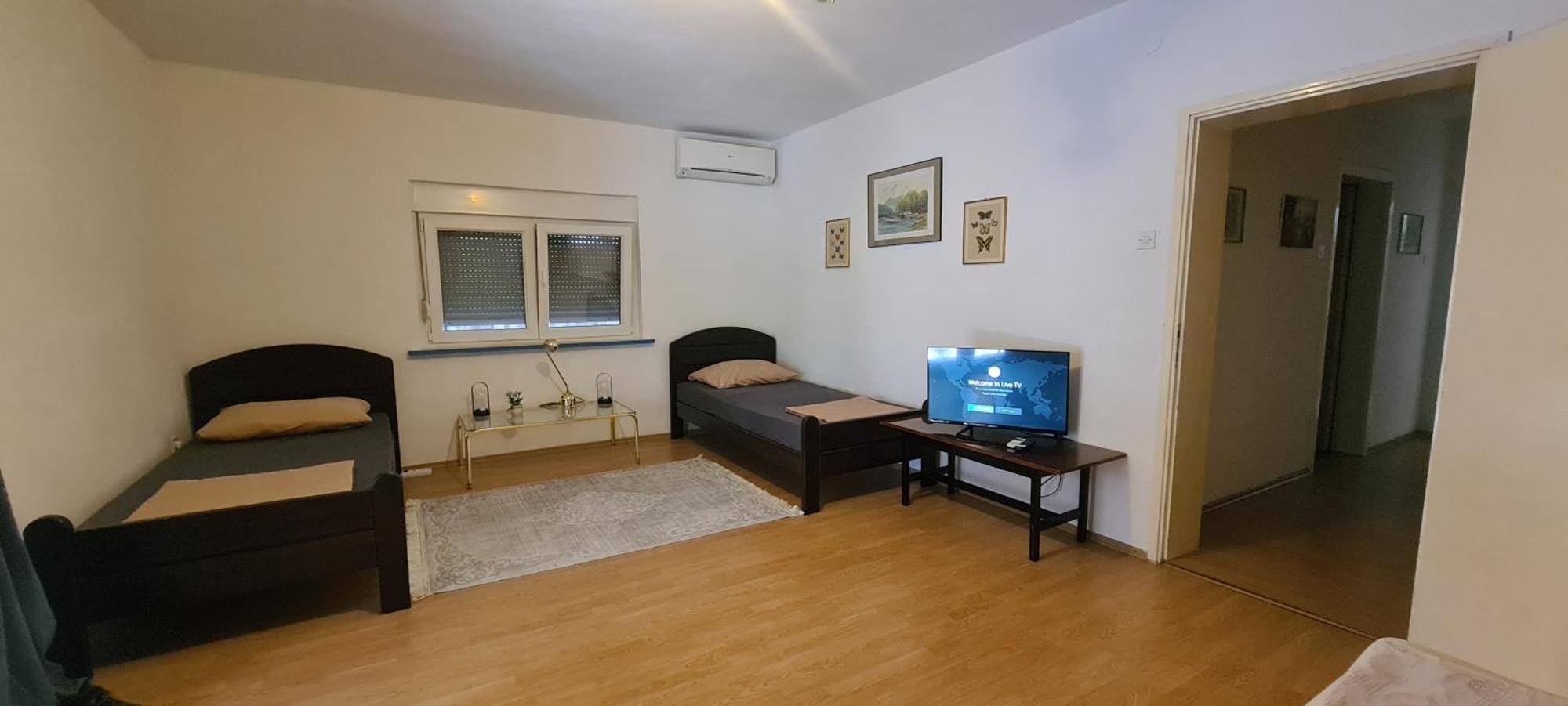 Apartments Discovery 2 Ljubuski Luaran gambar